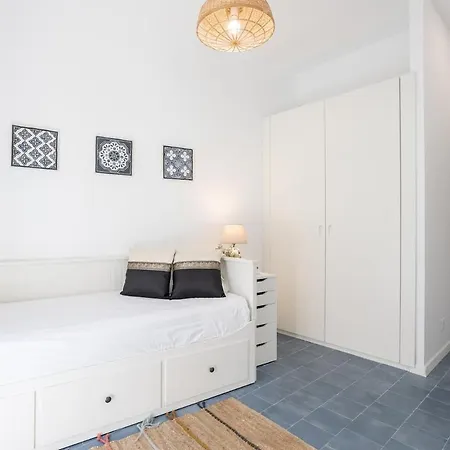 Charming And Cozy Apartment *