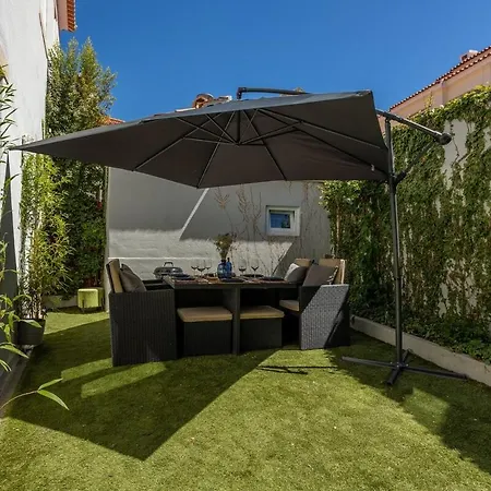 Charming And Cozy Estoril