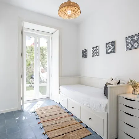 Charming And Cozy Estoril